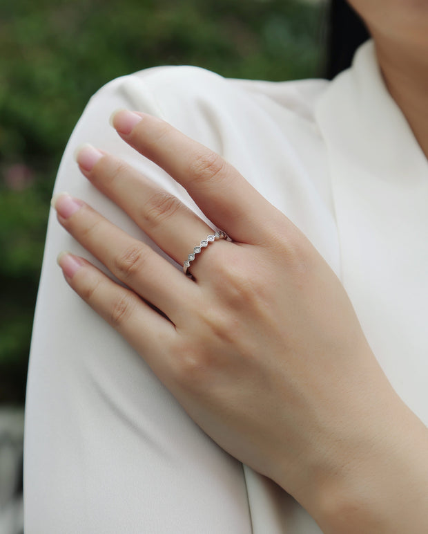 Sparkling - A Wedding Ring Set With Top-quality Moissanite S925 Silver And Platinum-plated Diamond. The Ring Can Be Inspected With A Diamond Pen