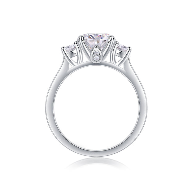 Starlight - A 2-carat Top-quality Moissanite S925 Silver Diamond Wedding Ring With Gold Plating. The Ring Can Be Inspected With A Diamond Pen