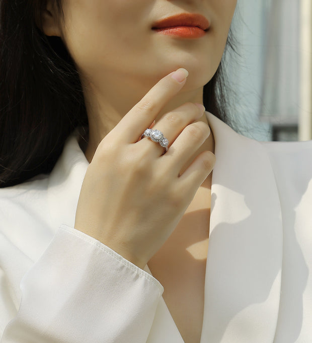 Human Warmth - A 1-carat Top-quality Moissanite S925 Silver Diamond Wedding Ring With Gold Plating. The Ring Can Be Inspected With A Diamond Pen