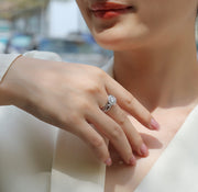 Snow Lotus - Set With 2-carat Top-quality Moissanite S925 Silver And Gold-plated Diamond Wedding Ring. The Ring Can Be Inspected With A Diamond Pen