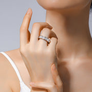 Flowing Cloud Passion - A Wedding Ring Set With 0.3-carat Top-quality Moissanite S925 Silver And Platinum-plated Diamond. The Ring Can Be Inspected With A Diamond Pen