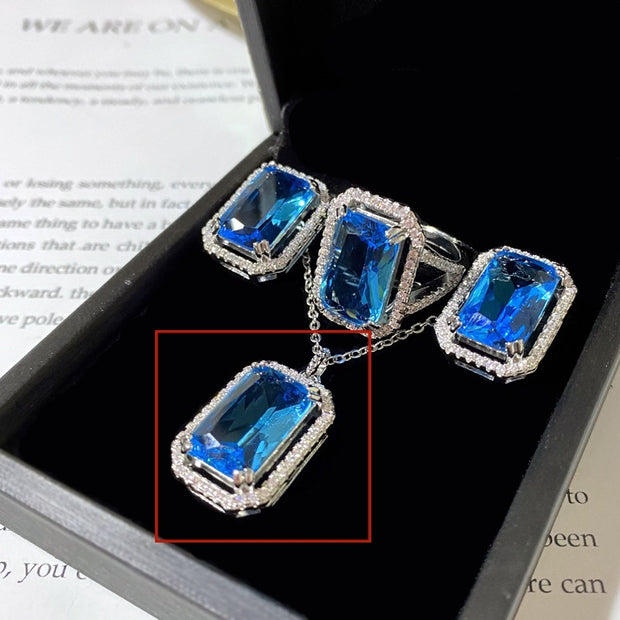 High-end Luxury Elegant Princess Rectangular Zircon Necklace